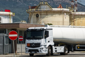 Sindacati chiedono incontro su sicurezza delle autocisterne